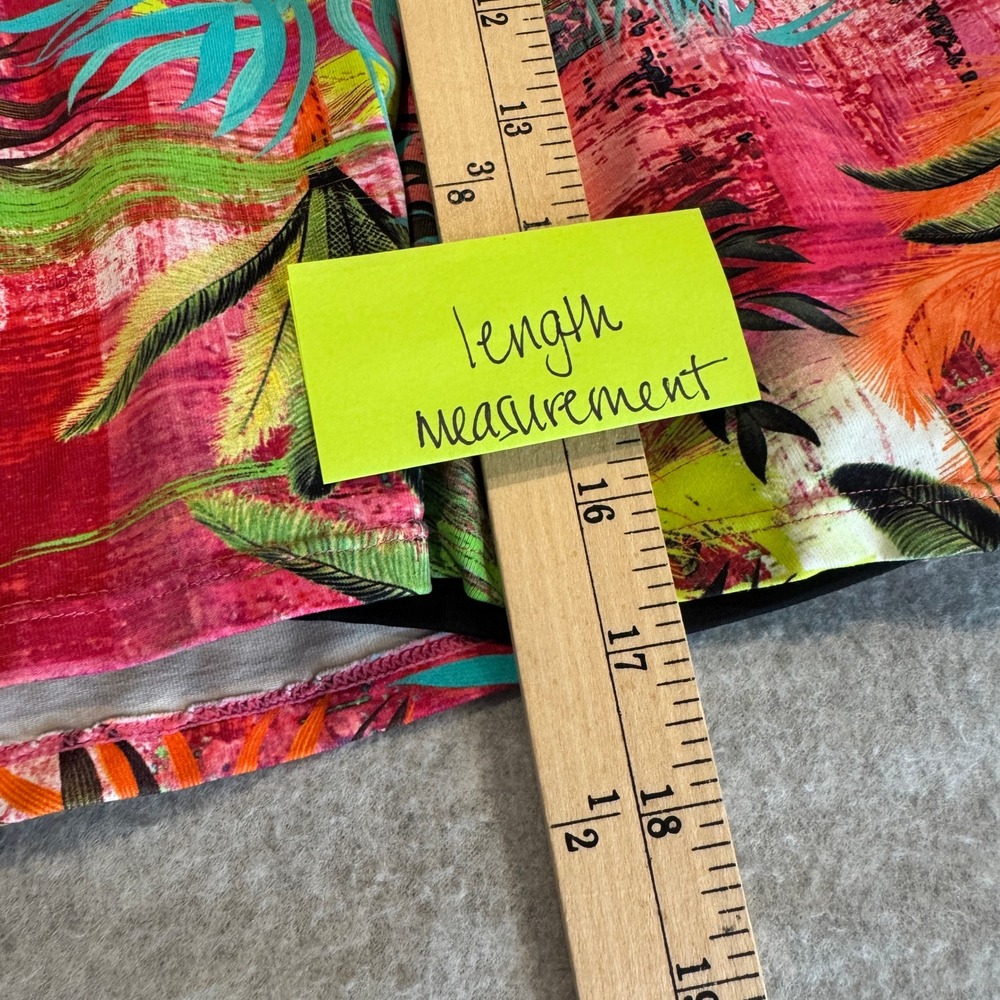 Tropical Print Skort in Fuchsia Pink - Picture 14 of 15